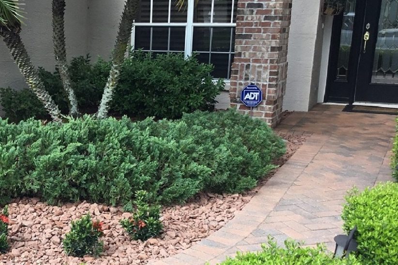 Rock Vs Mulch Landscaping, Landscaping Ideas With Rocks Instead Of Mulch